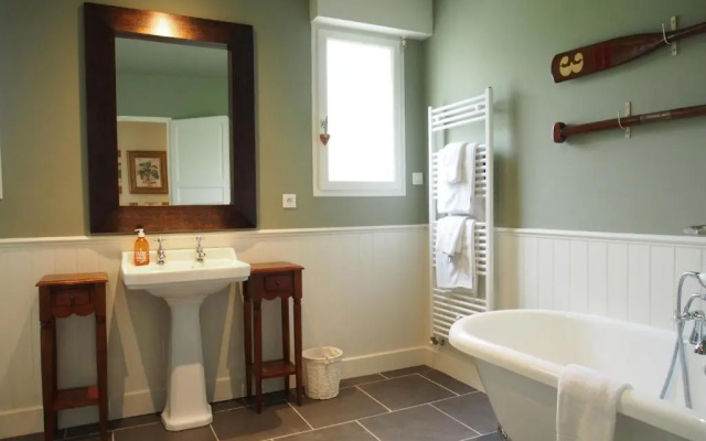 La Villa a Chateau Franc-Daut Sleeps 6