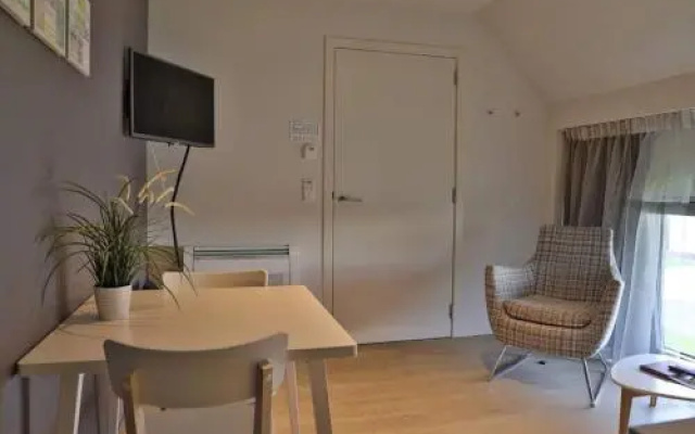 Woestyne Business & Leisure Apartments Cleythil (Adults Only)