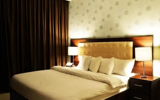 lancaster hotel apartments-Gardens