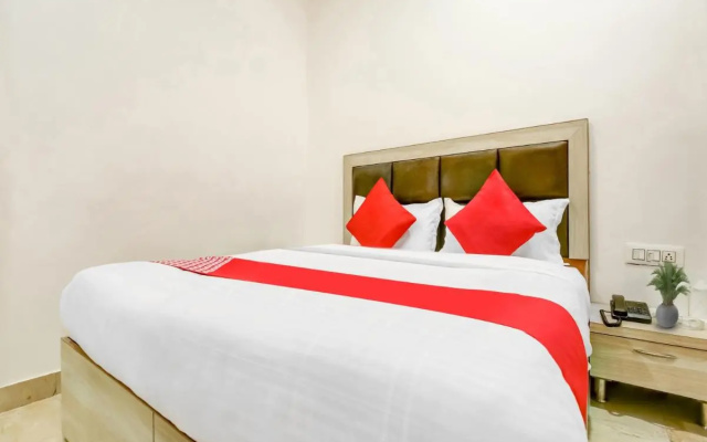 OYO Flagship 70397 Hotel Royal Kingz