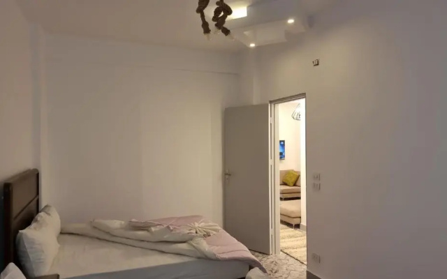 Alex Gate apartment - families only