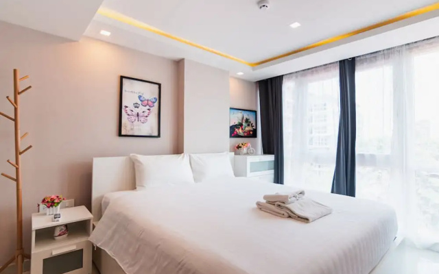 Centara Grand Avenue by Pattaya Holiday