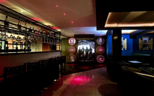 Golden Chariot Vasai - Hotel And SPA