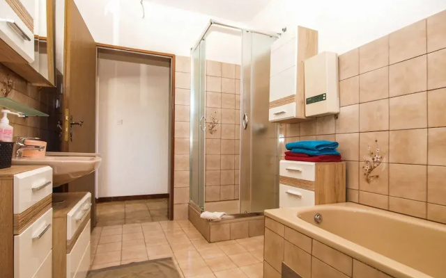 Apartment 692