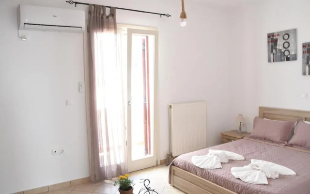 Little Yard Studios & Apartments #2