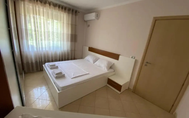 Alex 2 bedroom apartment