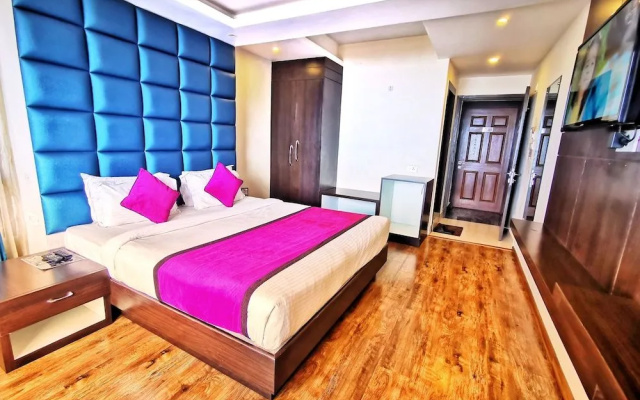 Hotel Pink Mountain