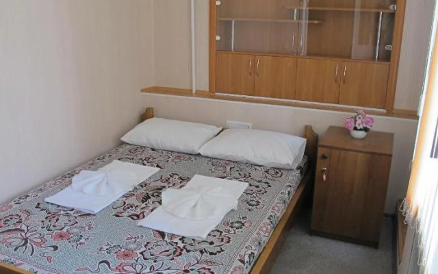 Uyutniy Hostel