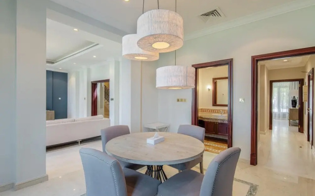 Prvt Pool Beach in Luxury Palm Jumeirah Villa