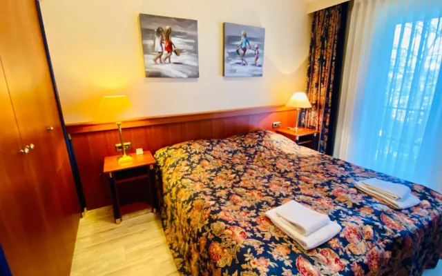 Residenz Bleichröder - Ferienwohnung Charlotte