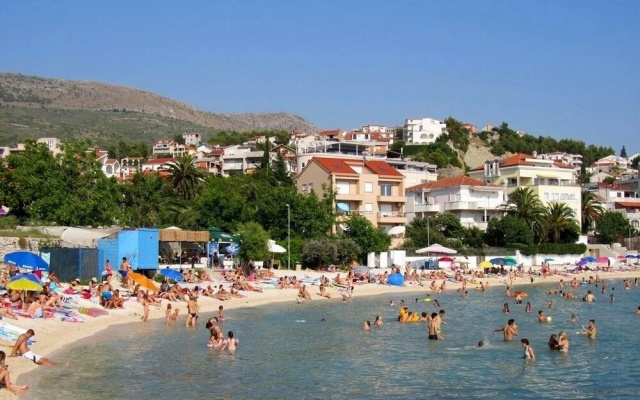 Robi - 50m From Beach - SA2