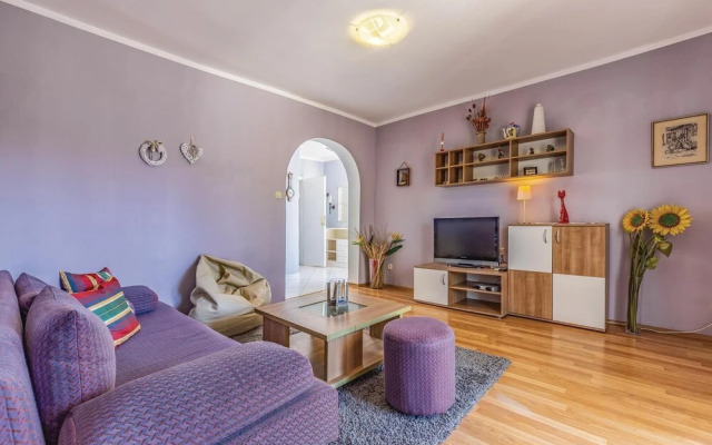 Stunning Home in Pula With Wifi and 2 Bedrooms