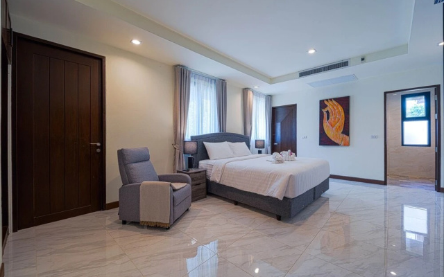 Luxury 5 Bedroom Villa nr to Beach - SRS