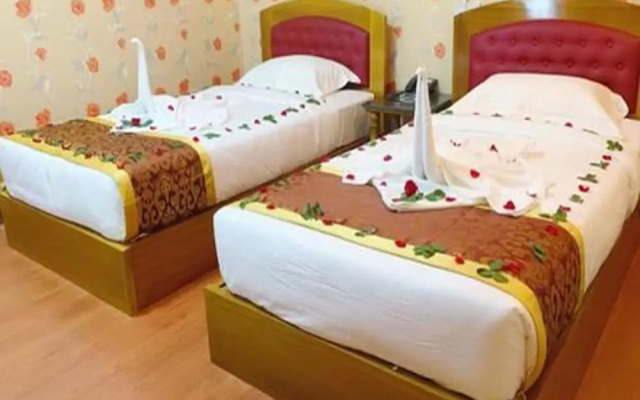 C & Y Hotel
