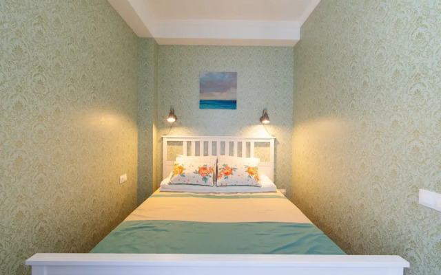 Vverkh Guest House