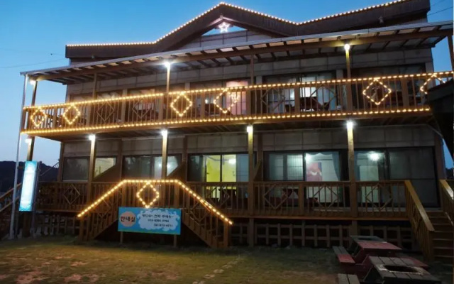 Taean (Anmyeondo) Pension Wave