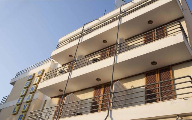 Отель Minavra Hotel Греция, Афины - отзывы, цены и фото номеров - забронировать отель Minavra Hotel онлайн вид на фасад