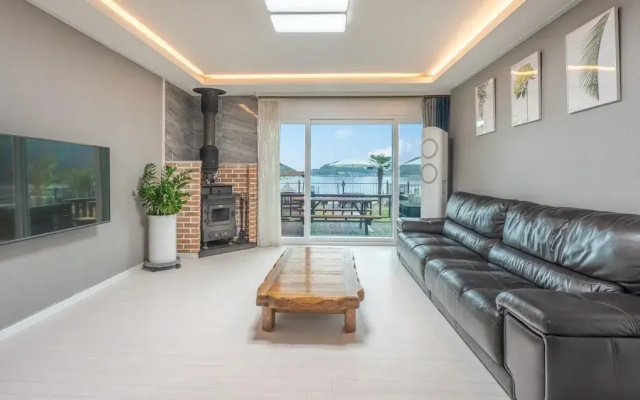 Namhae sea Stay N pet Pension