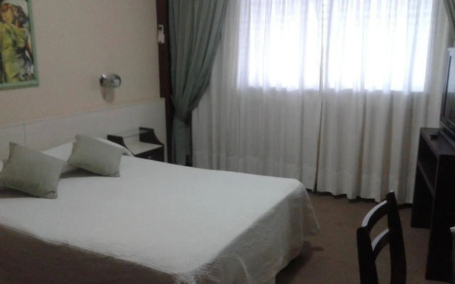 Hotel Embajador