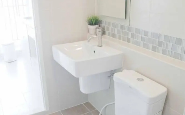 Baan Peang Ploen A712 by Huahin Holiday Condo