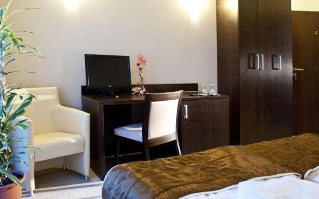 Hotel River