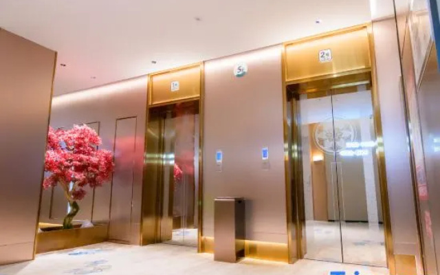 Karamay Jinghui Grand Hotel (Juran Home University Town Branch)