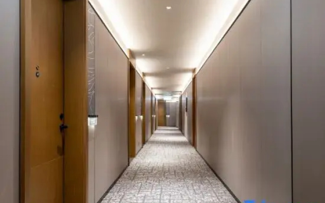 Guangzhou Beijing Road Pedestrian Street Dongshankou Metro Station Atour Hotel