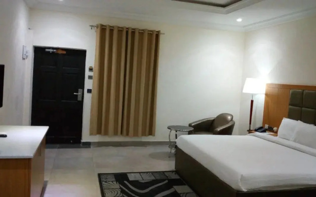 Yewa Frontier Hotel