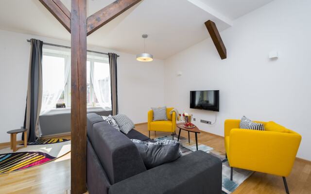 Апартаменты EMPIRENT Park Apartments комната для гостей