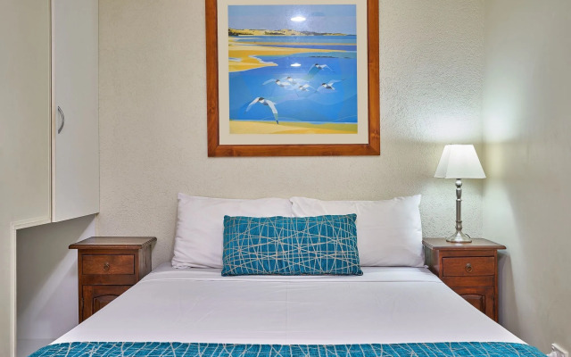 Trinity Beach Club Holiday Apartments