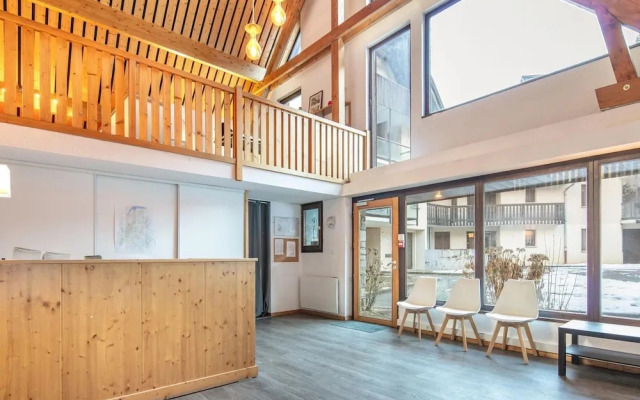 Mountain Lodging With Private Balcony