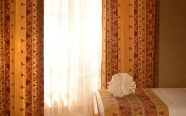 Embrace Hotel