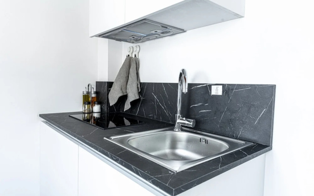 Phaedrus Living Modern Kriel Suites 301