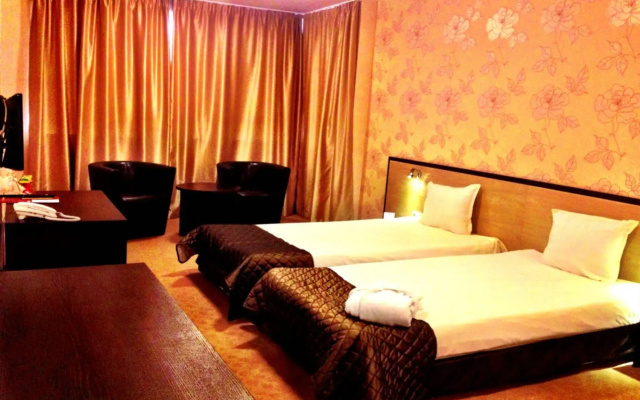 City Avenue Hotel