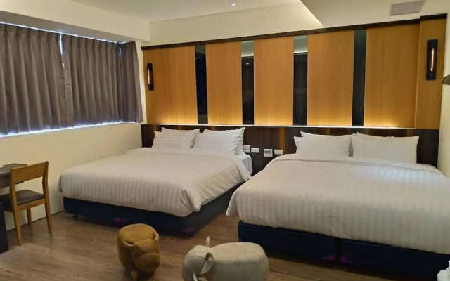 Lantan Moonlight Hotel