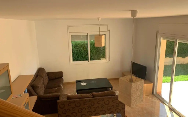AME57 Preciosa Villa Con Piscina 10 pax