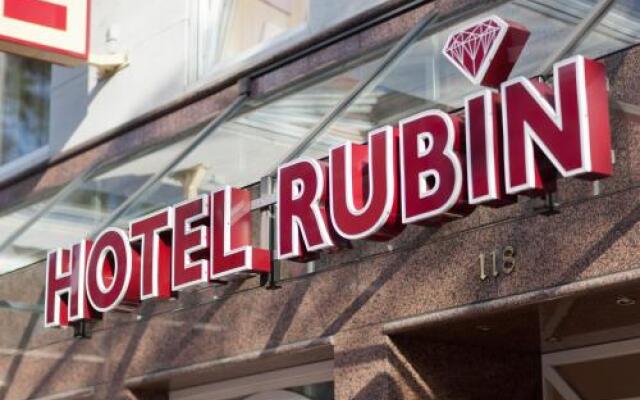 Hotel Rubin вид на фасад