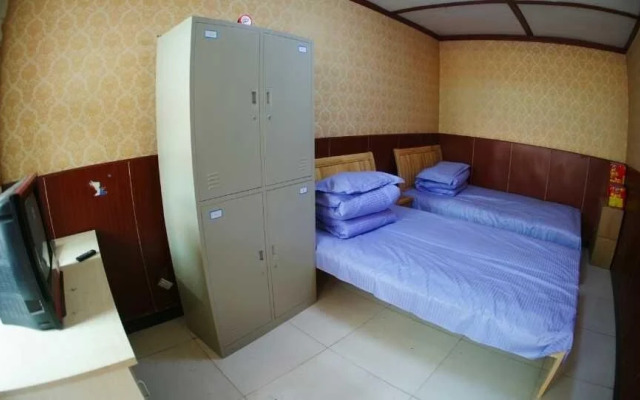 Xining Decuoji Youth Hostel