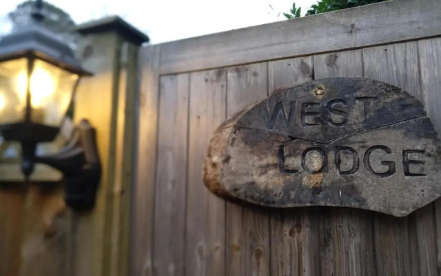 Glen Lodges