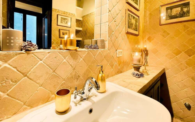Trevi Fountain Stylish Guesthouse