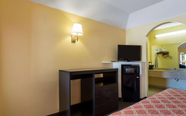 Rodeway Inn & Suites Humble IAH