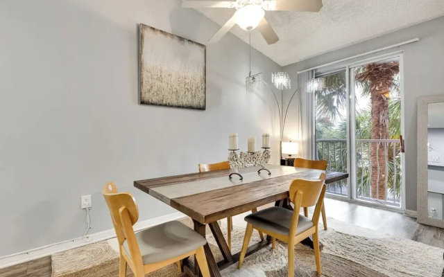 2Bedroom 2Bath Water View Apartment