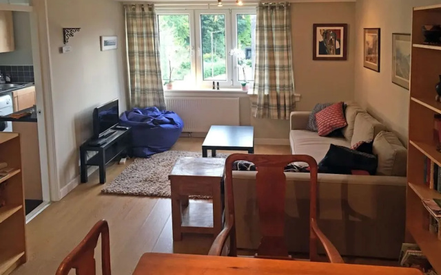 Bright, Spacious 2 Bedroom Apartment in Stockbridge
