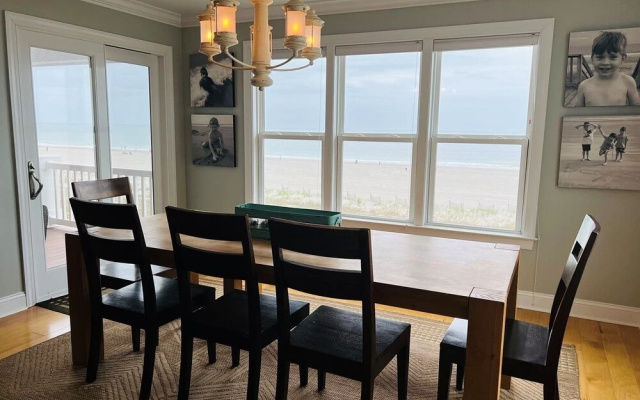 287 Obw 6 Bedroom Home by RedAwning