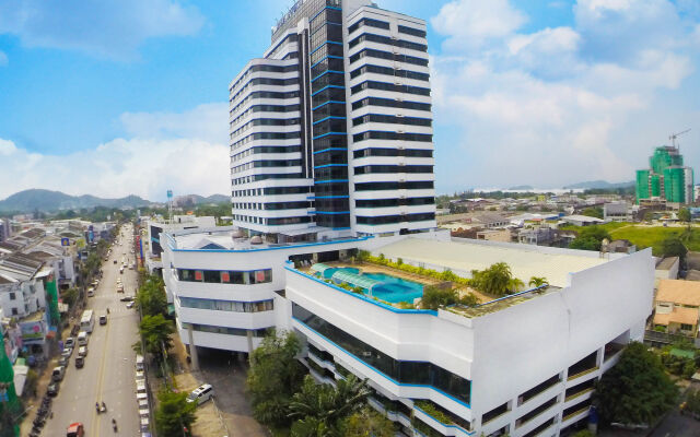 Royal Phuket City Hotel Пхукет вид на фасад