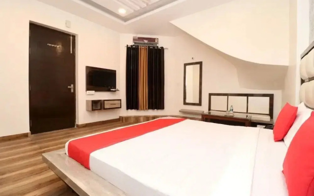 Unique House by OYO Rooms