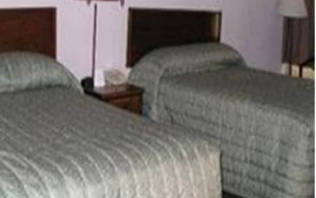 Budget Host Inn and Suites Memphis