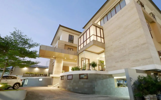 Plaza 54 Residence