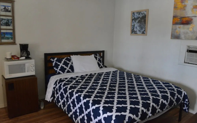 Mojave Trails Inn and Suites