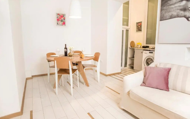 Tbilisi center 2 BD 80sq with Balcony and High ceiling